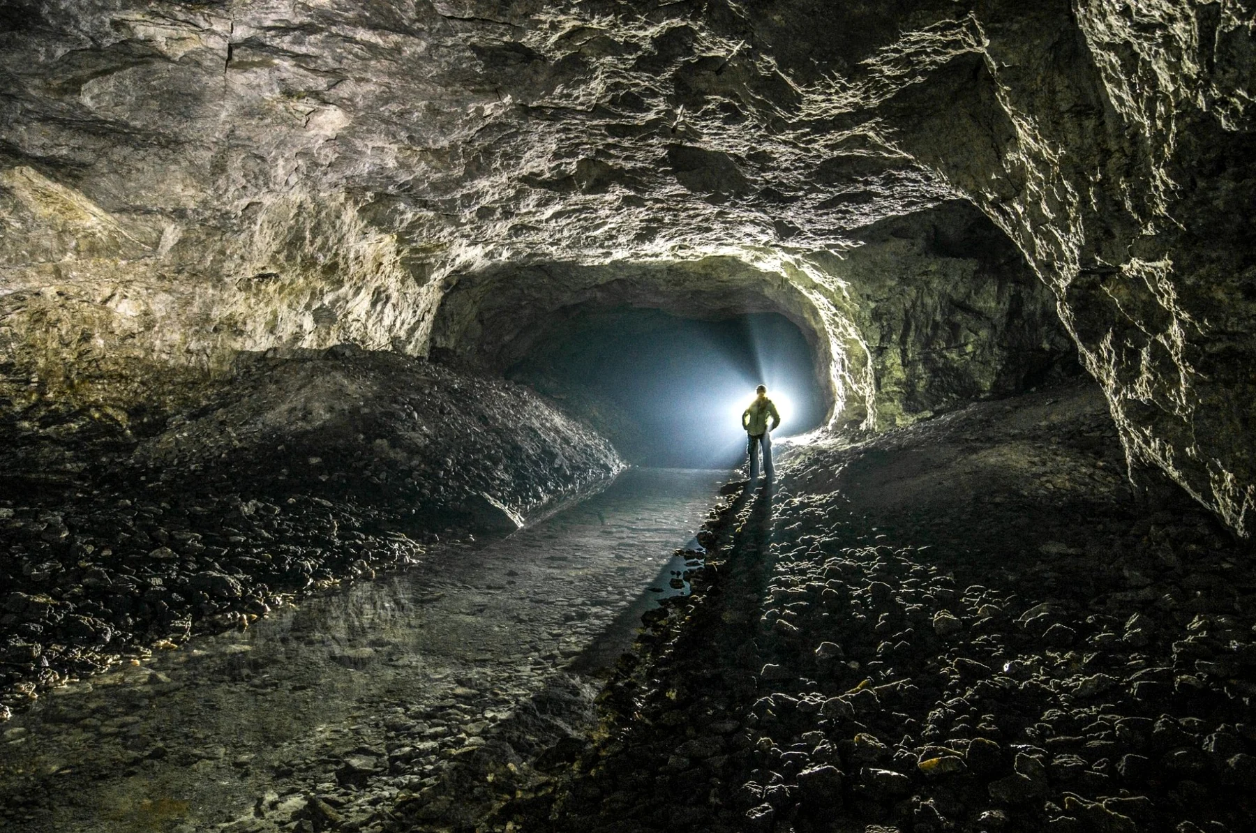 Large underground cavern